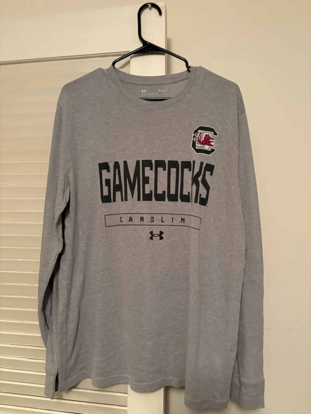 Under Armour Light Gray Long Sleeve Gamecocks Tee with Black & Red Logo